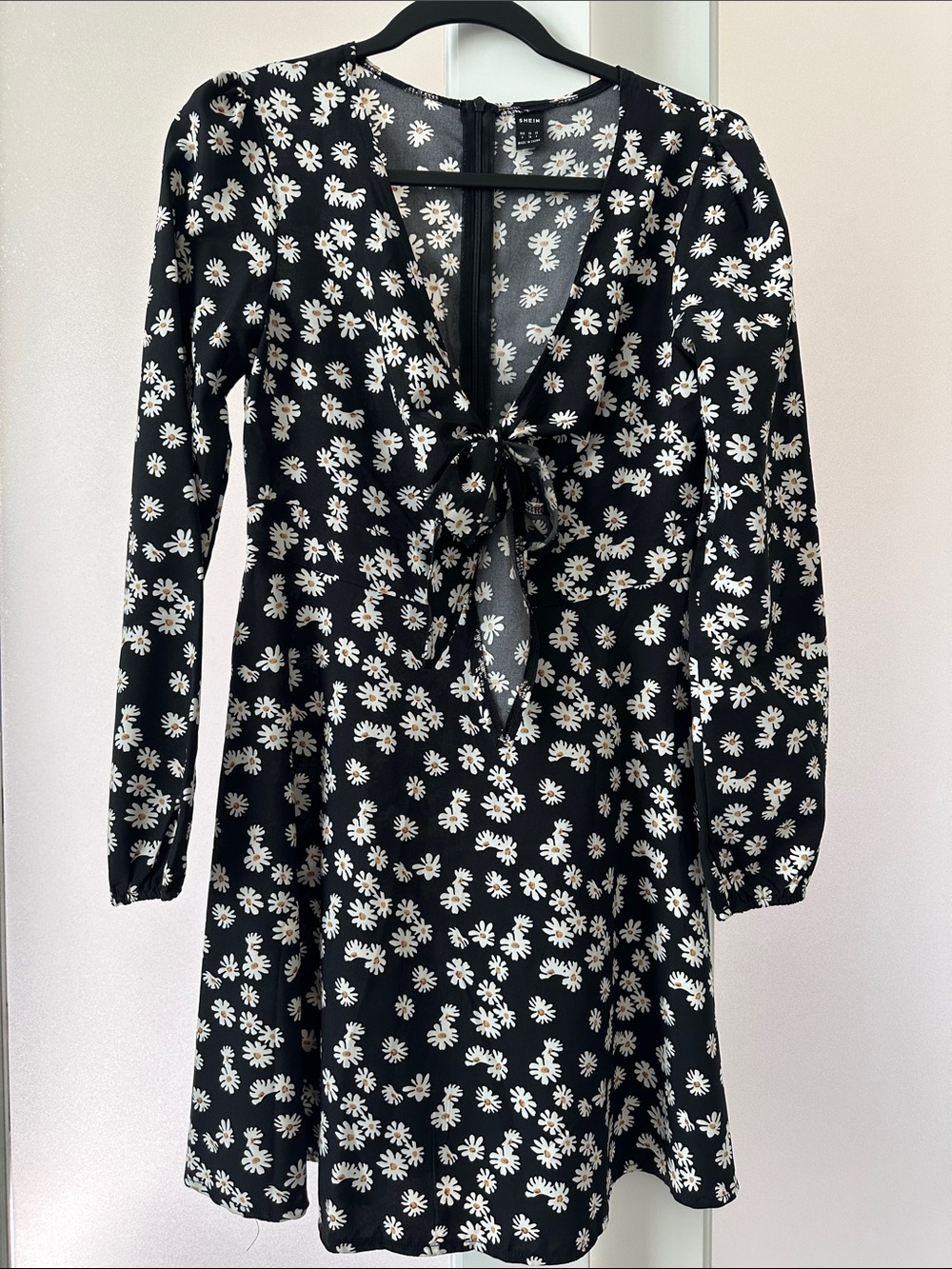SHEIN Black Daisy Tie-Front Long Sleeve Mini Dress